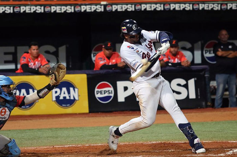 CARIBES REPITIÓ FESTIN DE BATEO ANTE AGUILAS