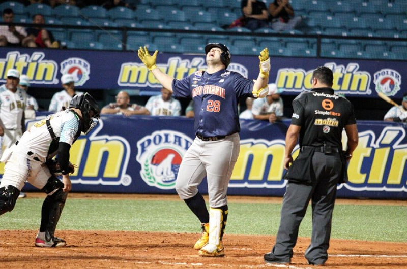 VICTORIA CONTUNDENTE EN LA ISLA