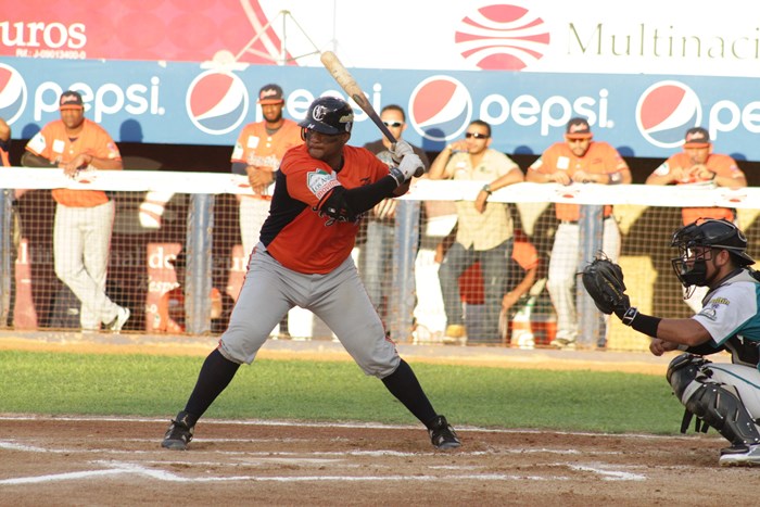 OSUNA DEJÓ EN EL TERRENO A LA TRIBU