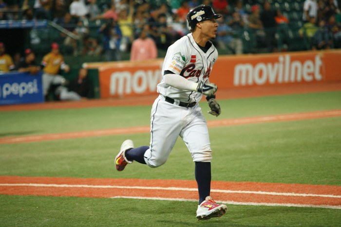 CARIBES GANO SERIE ANTE CARDENALES